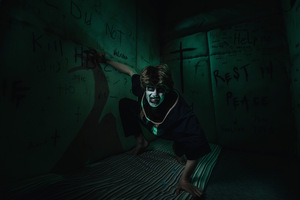 Фотография перформанса Outlast от компании Анабиоз (Фото 1)