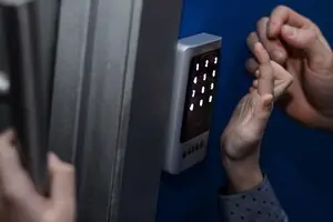 Агенты 008